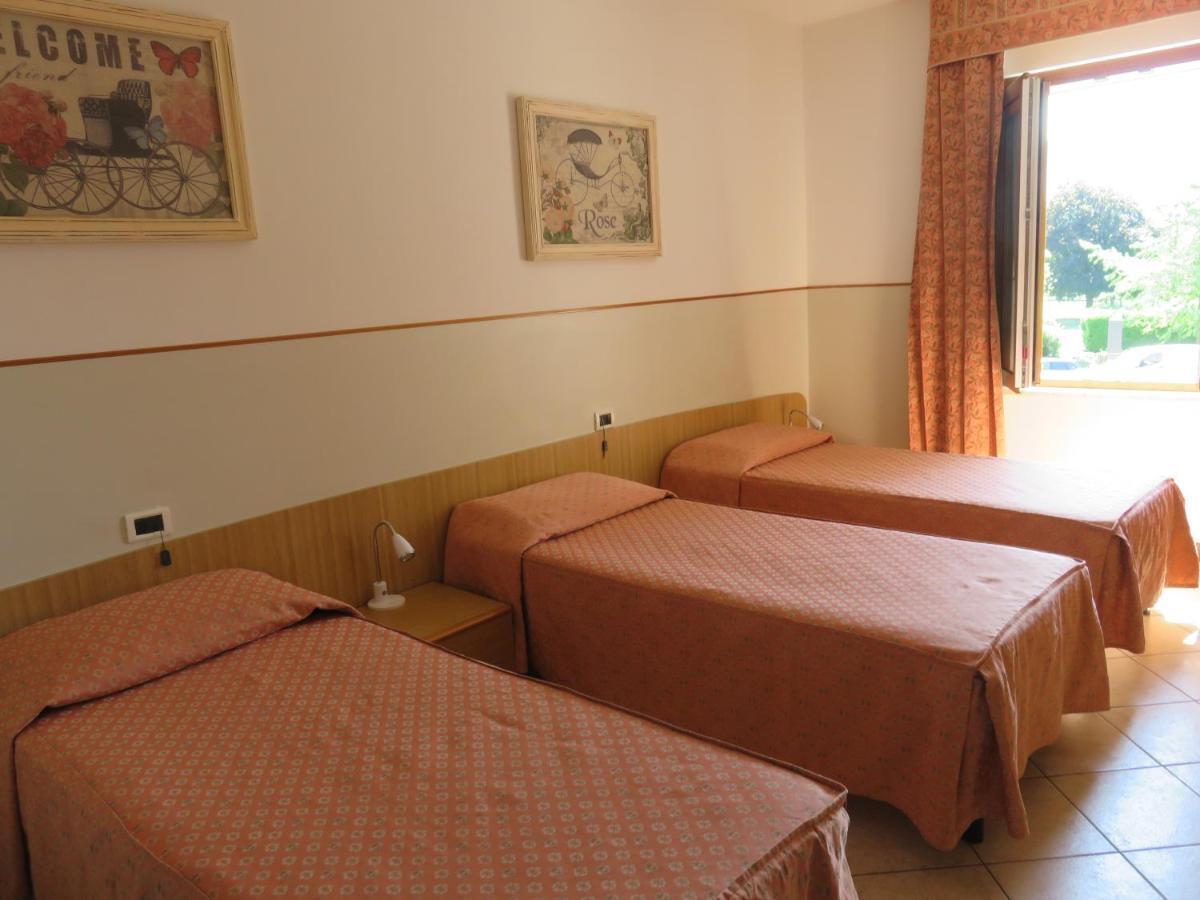 Hotel Da Si-Si Gemona del Friuli Bagian luar foto