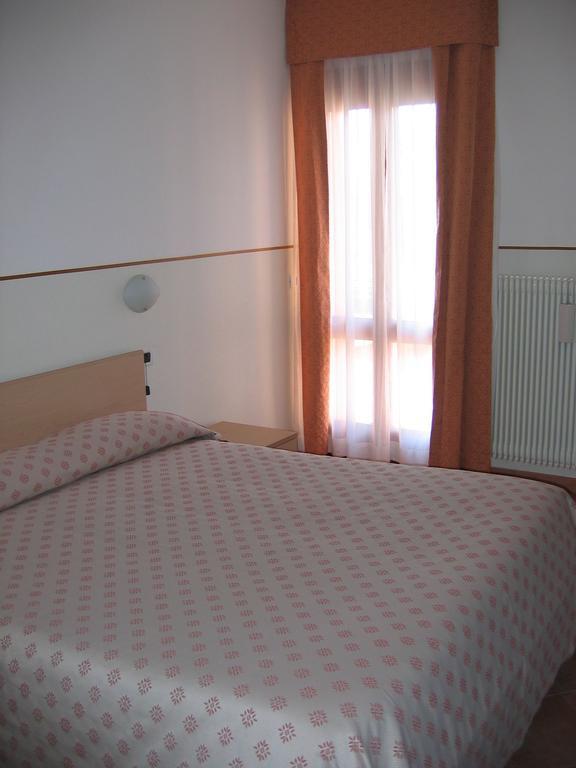 Hotel Da Si-Si Gemona del Friuli Ruang foto