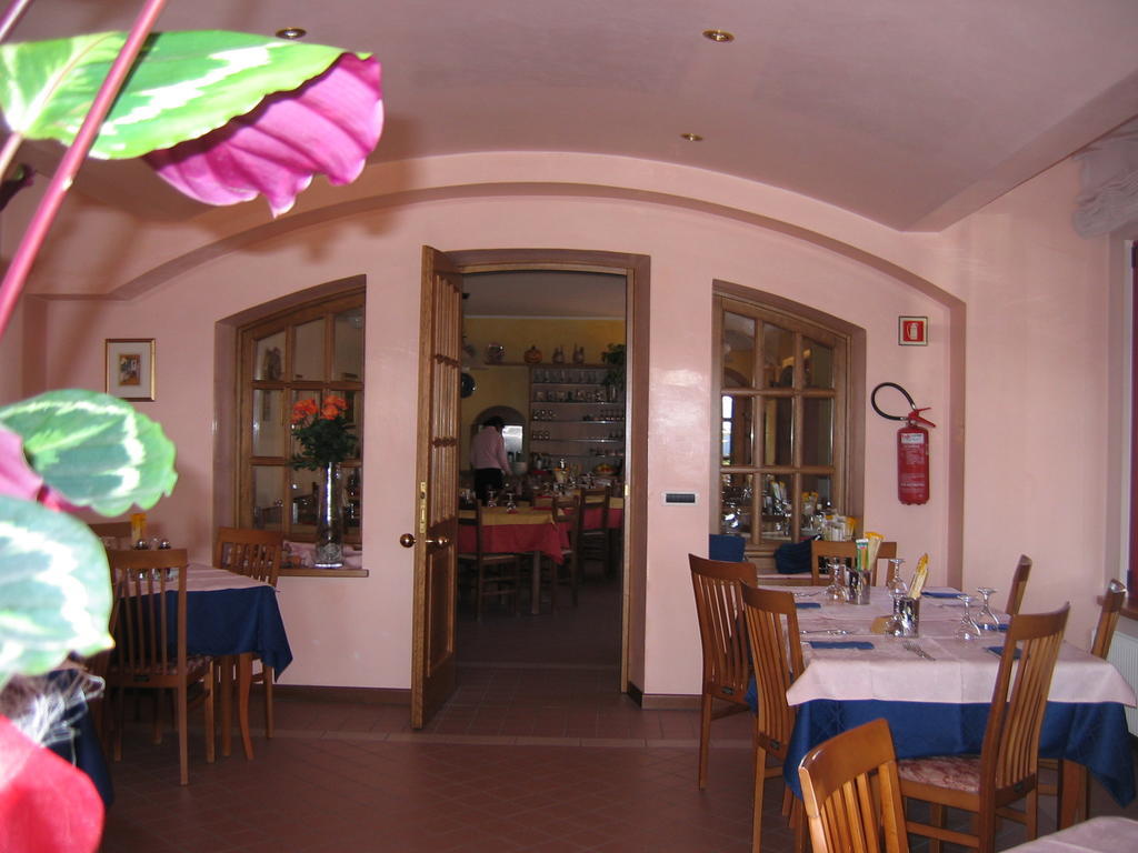 Hotel Da Si-Si Gemona del Friuli Bagian luar foto